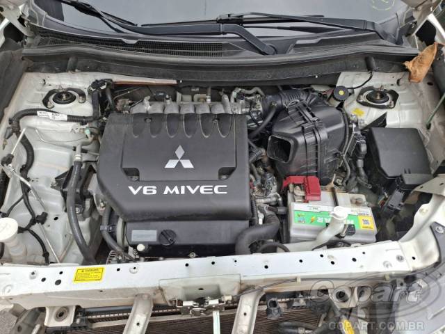 2018 MITSUBISHI OUTLANDER 