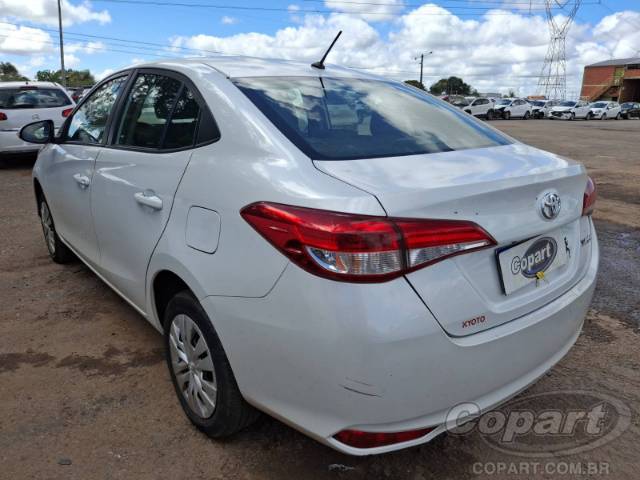 2024 TOYOTA YARIS SEDA 