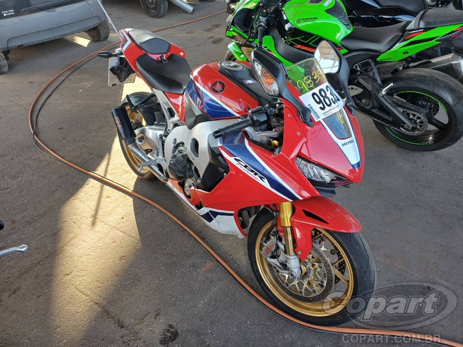 Veículo HONDA CBR Honda CBR 1000RR Fireblade SP 2018 Colisão Pequena Monta 2018 em leilão