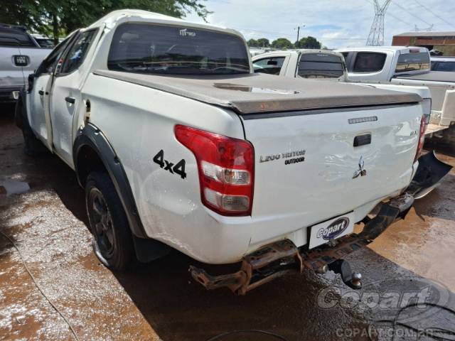 2022 MITSUBISHI L200 TRITON 