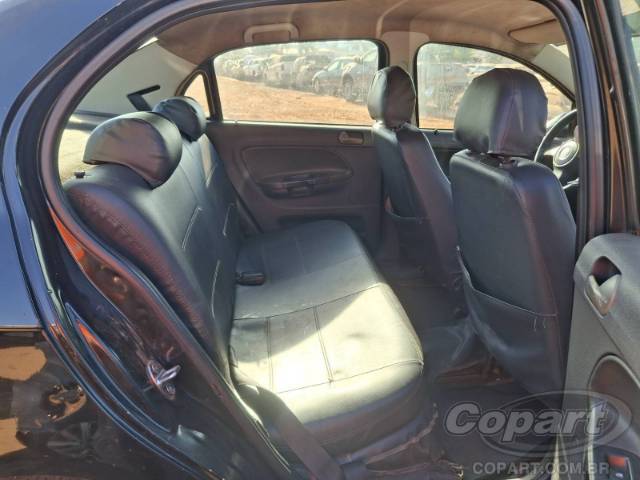 2011 VOLKSWAGEN VOYAGE 