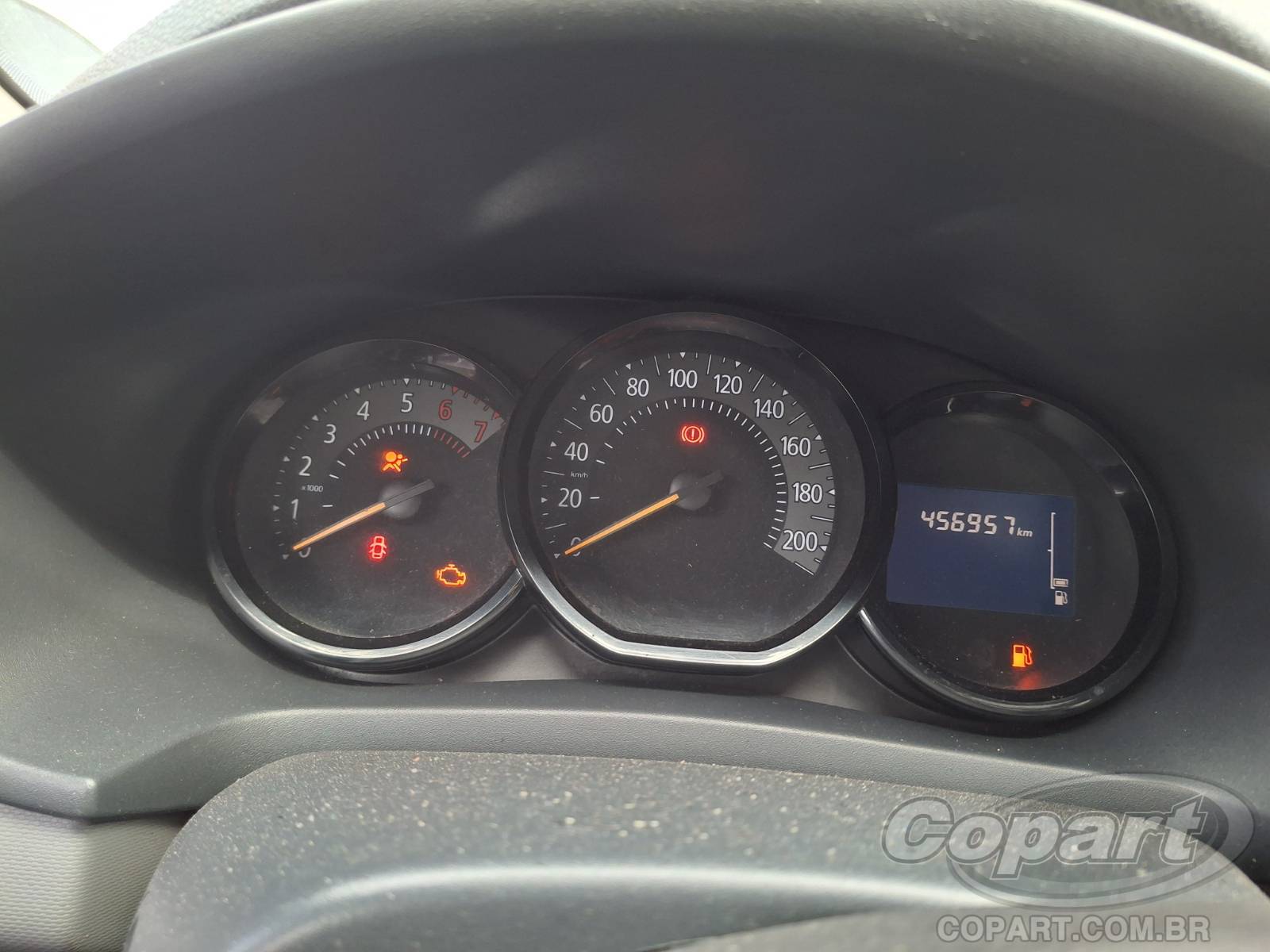 Foto 8 de 13: 2016 RENAULT LOGAN