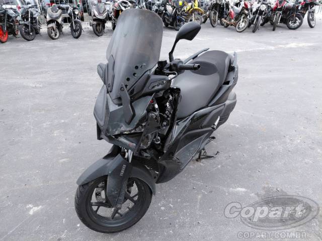 2025 YAMAHA XMAX 