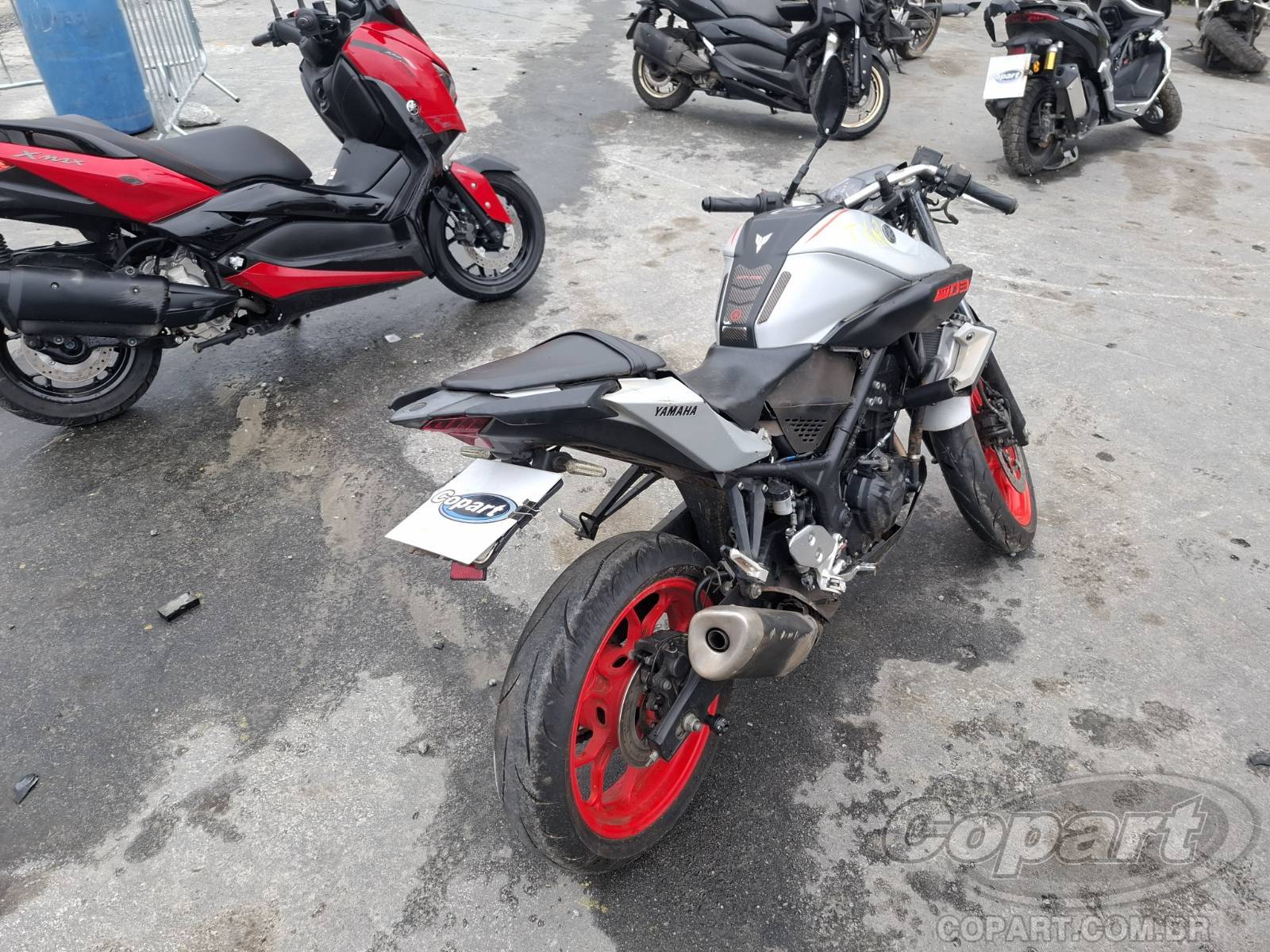 2020 YAMAHA MT-03 — foto 4 de 11