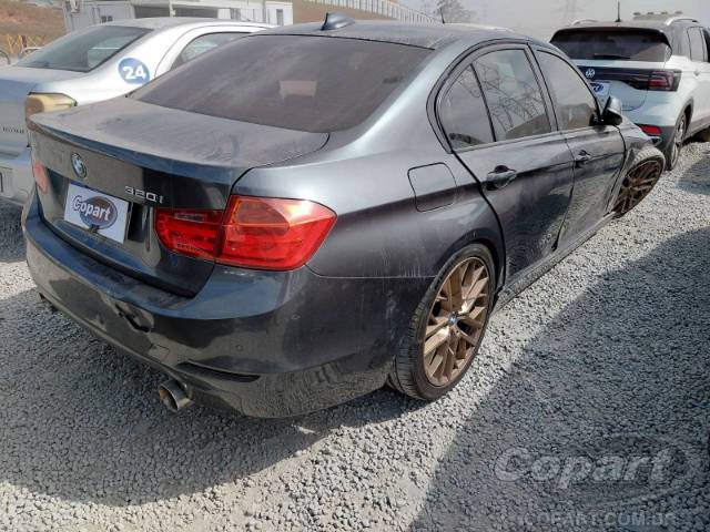 2013 BMW SERIE 3 