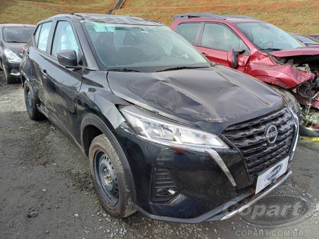 2025 NISSAN Kicks Play 