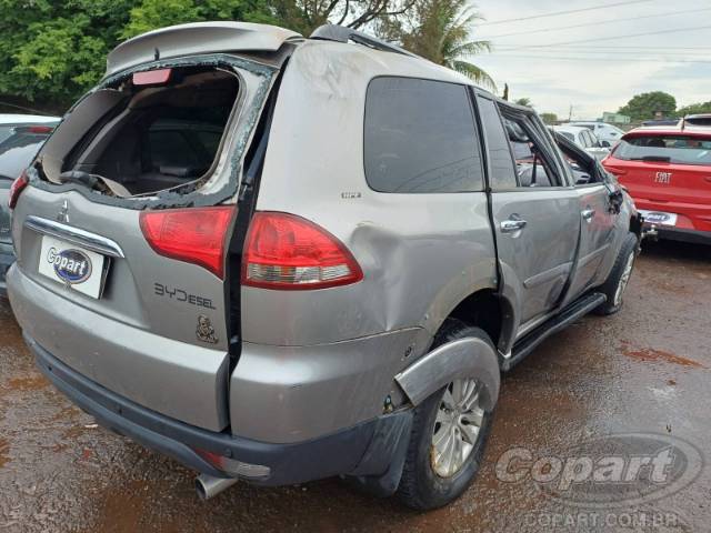 2015 MITSUBISHI PAJERO DAKAR 