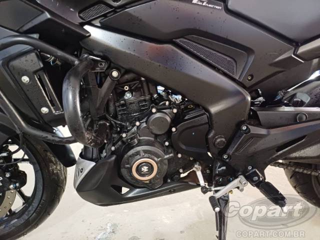 2025 BAJAJ DOMINAR 