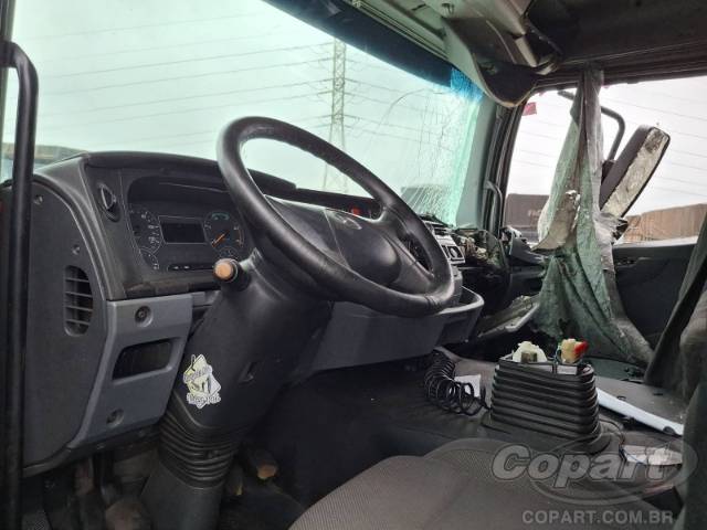 2011 MERCEDES BENZ AXOR 