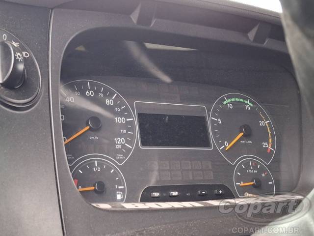 2011 MERCEDES BENZ AXOR 