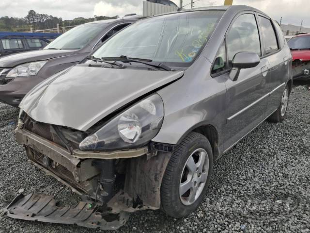 2005 HONDA FIT 