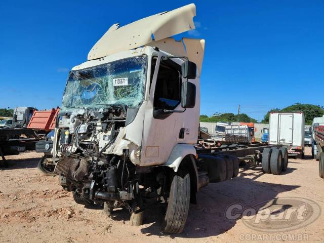 2018 VOLVO VM 