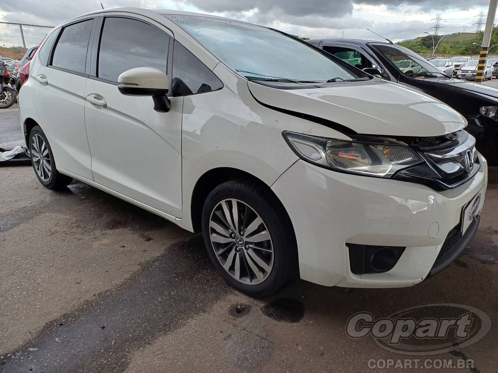 Honda Fit EXL 1.5 16V i-VTEC 2016 Médio Dano Traseiro