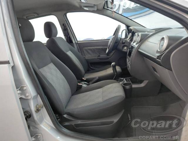 2011 FORD FIESTA 