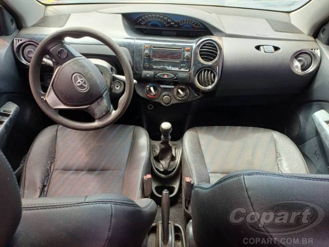 2015 TOYOTA ETIOS SEDA 