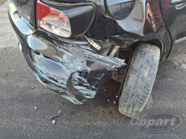 2011 VOLKSWAGEN GOL 