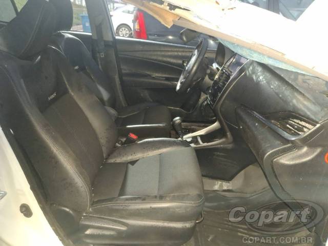 2023 TOYOTA YARIS SEDA 