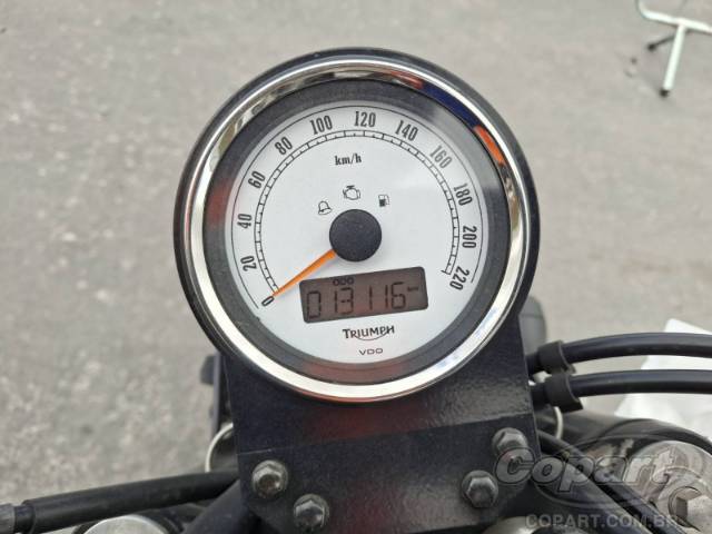 2014 TRIUMPH THRUXTON 