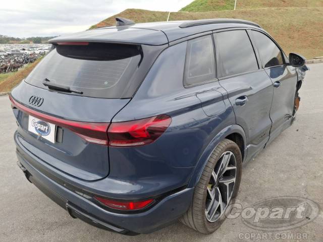 2025 AUDI Q6 e-tron 