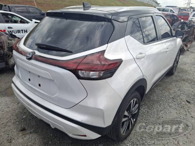 2024 NISSAN KICKS 