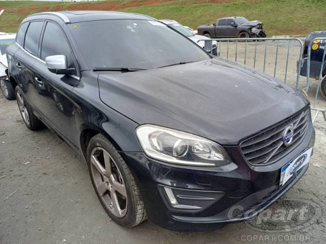 2015 VOLVO XC60 
