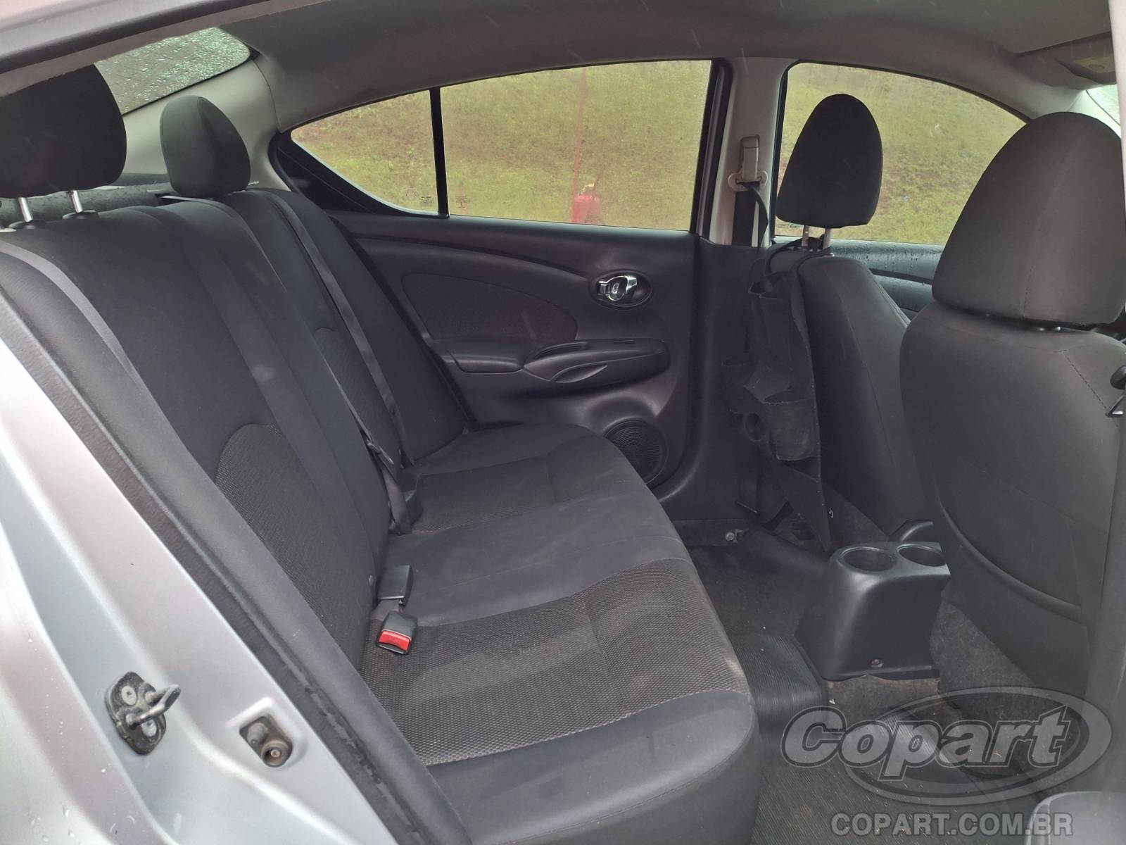 2013 NISSAN VERSA — foto 6 de 15