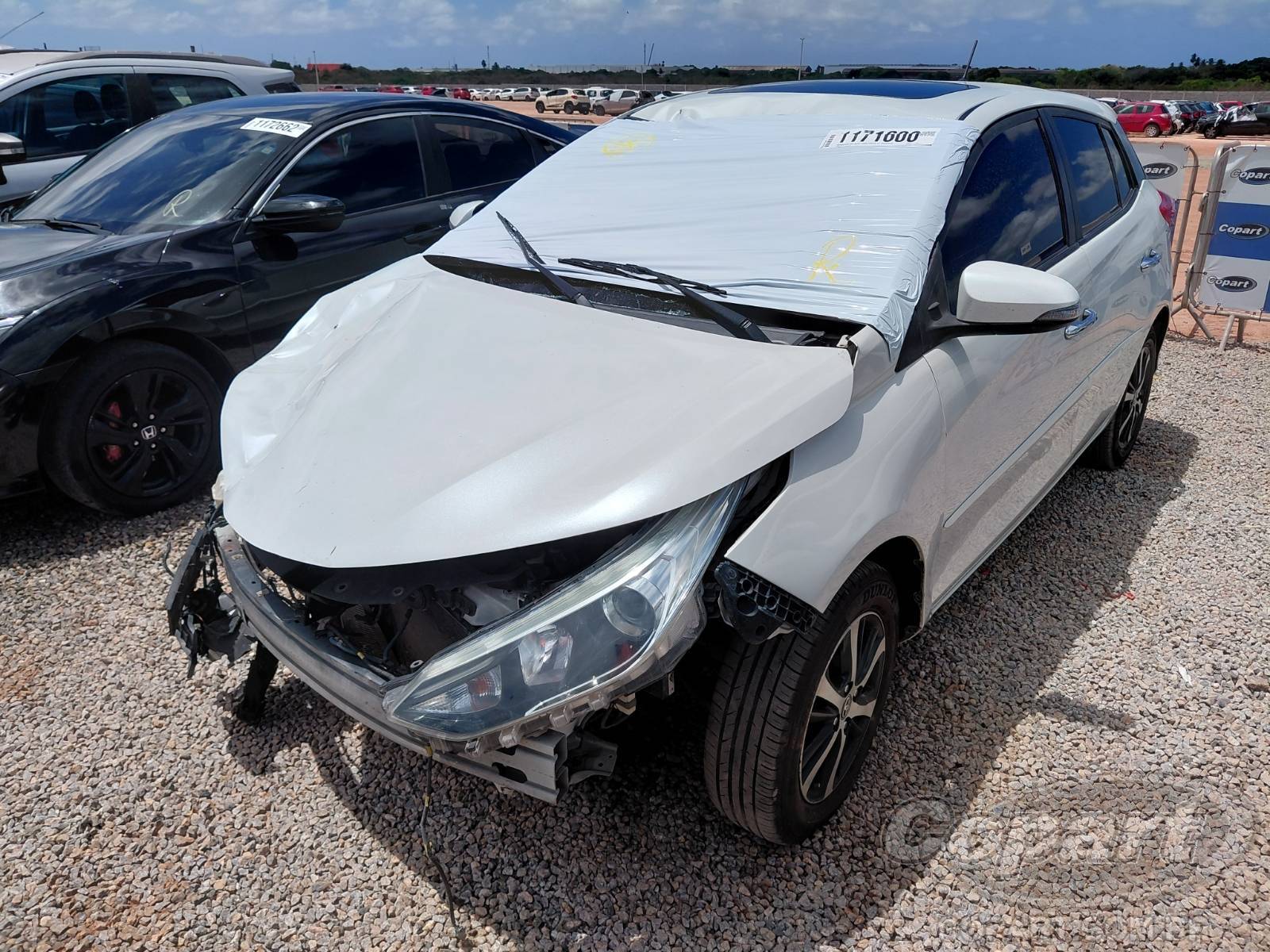 Foto 2: 2019 TOYOTA YARIS