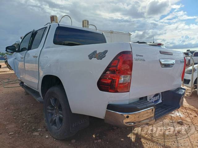 2024 TOYOTA HILUX CD 