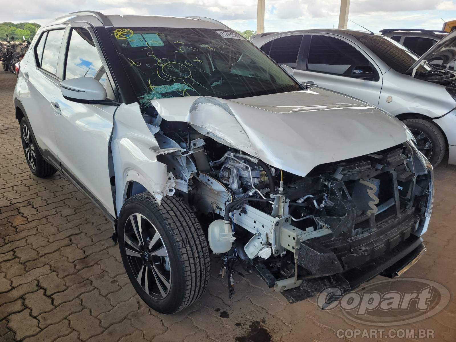 Nissan Kicks Play 2025