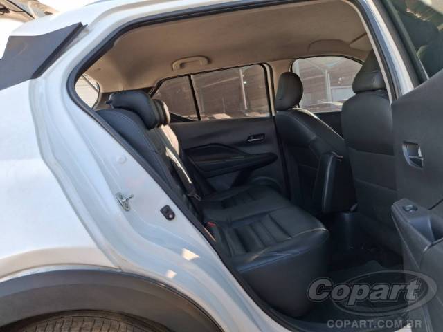 2022 NISSAN KICKS 
