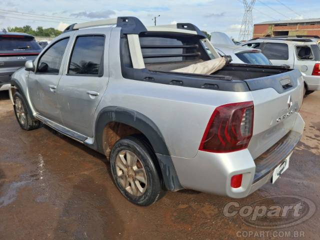 2022 RENAULT DUSTER OROCH 