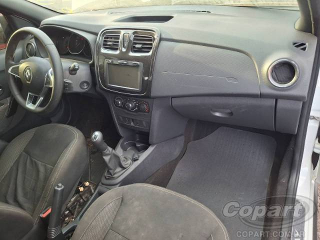 2024 RENAULT SANDERO 