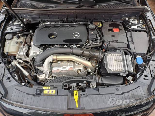 2025 MERCEDES BENZ GLB 