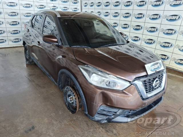 2019 NISSAN KICKS 