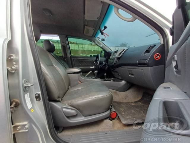 2012 TOYOTA HILUX CD 