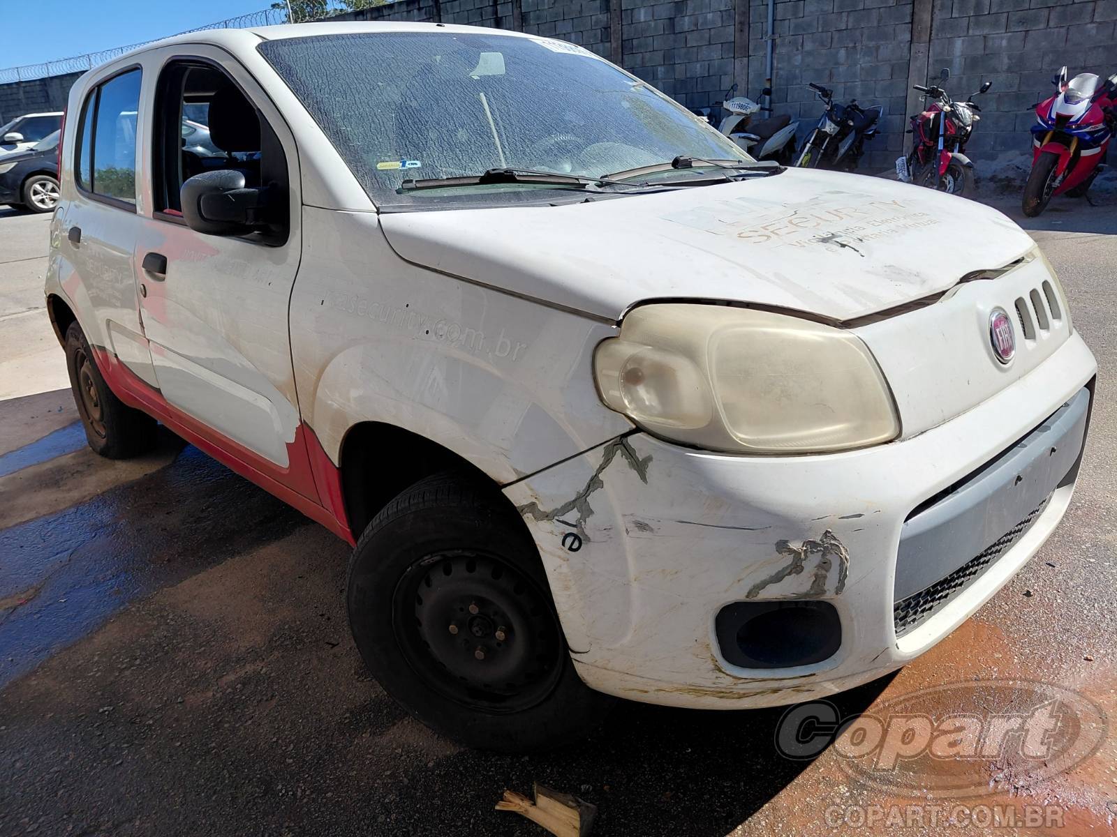 Fiat UNO 2014 em leilão