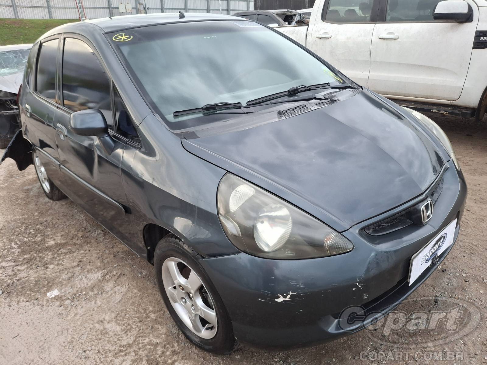 Veículo Honda Honda Honda Fit 2005 - Automóvel Recuperável 2005 em leilão