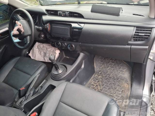 2025 TOYOTA HILUX CS 