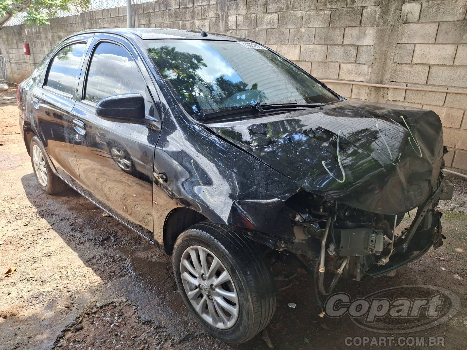 Veículo Toyota Etios Toyota Etios Seda XLS 1.5 16V 2014 2014 em leilão