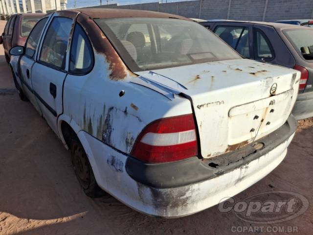 1997 CHEVROLET VECTRA 