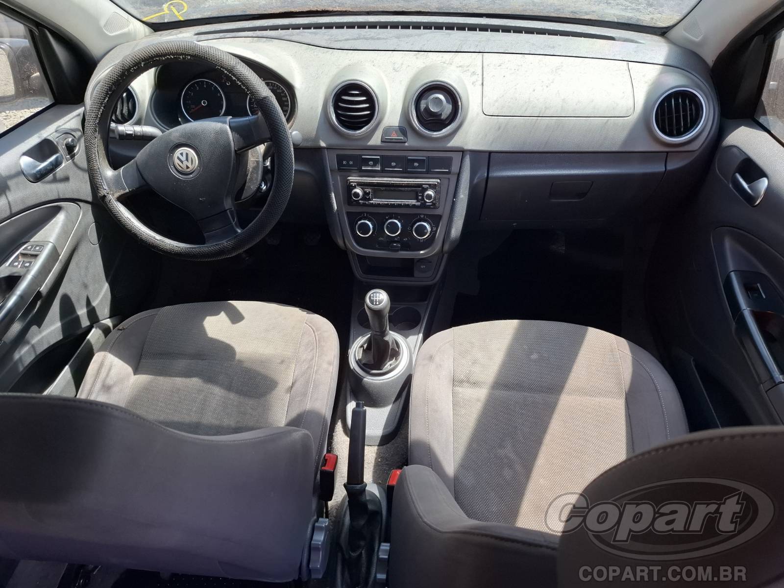 2010 VOLKSWAGEN VOYAGE — foto 9 de 14
