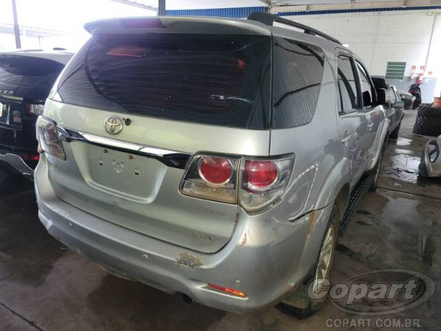 2012 TOYOTA HILUX SW4 