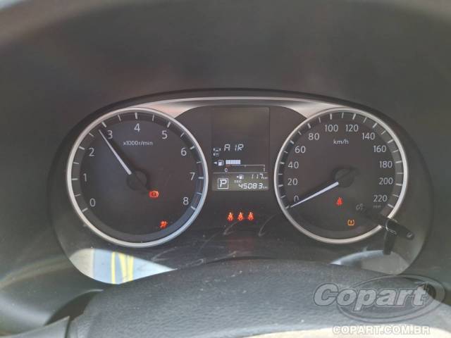 2025 NISSAN Kicks Play 