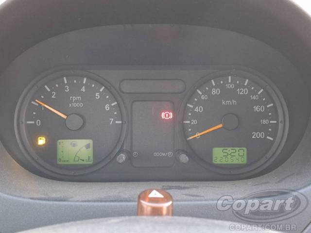 2005 FORD FIESTA SEDAN 