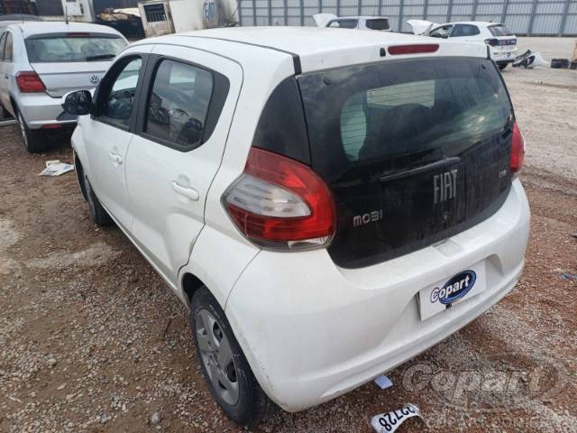 2017 FIAT MOBI 