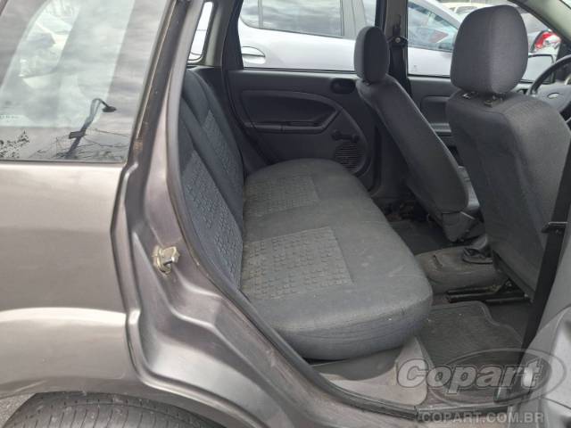 2004 FORD FIESTA 