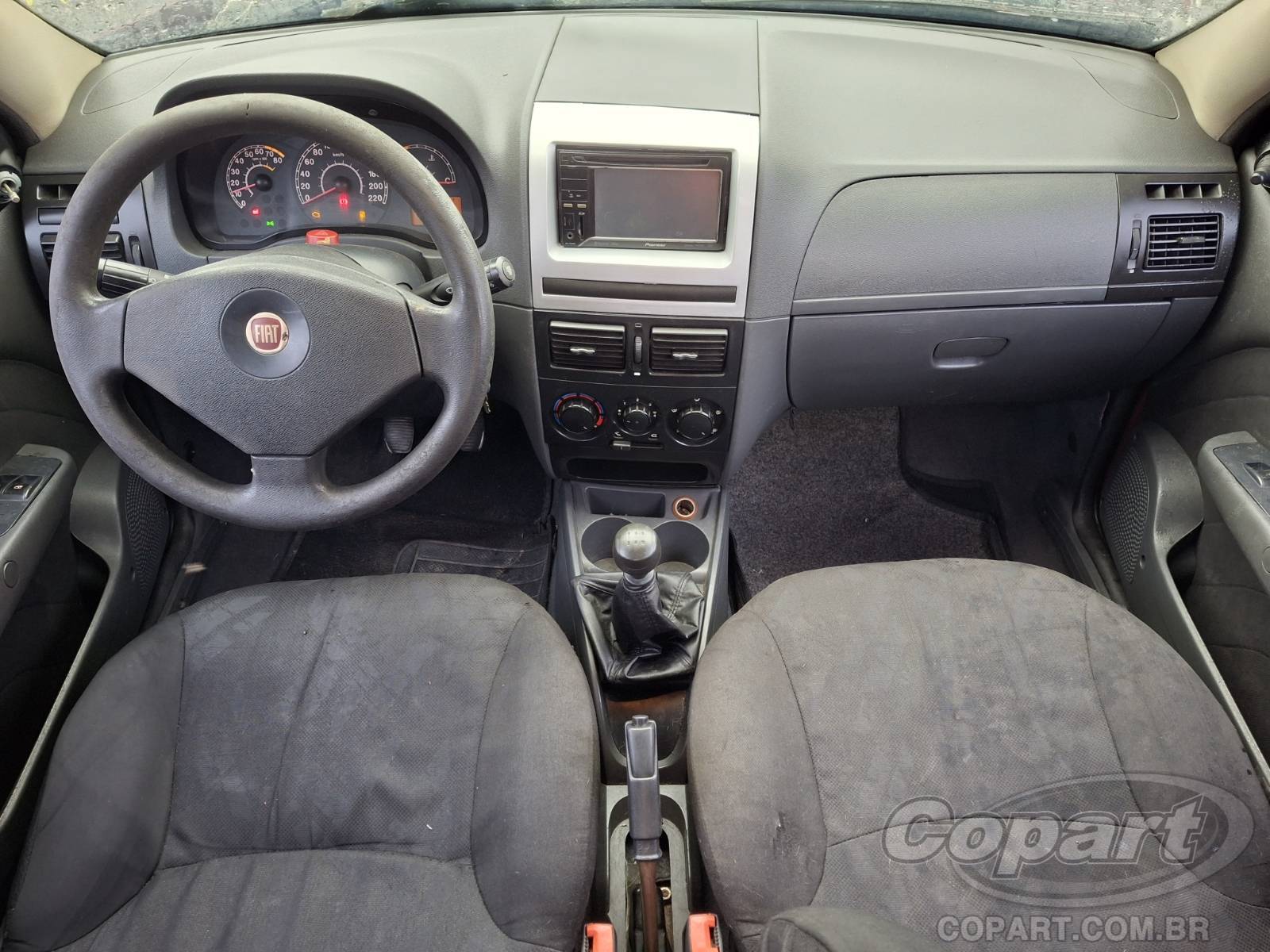 Foto 9 de 12: 2010 FIAT SIENA