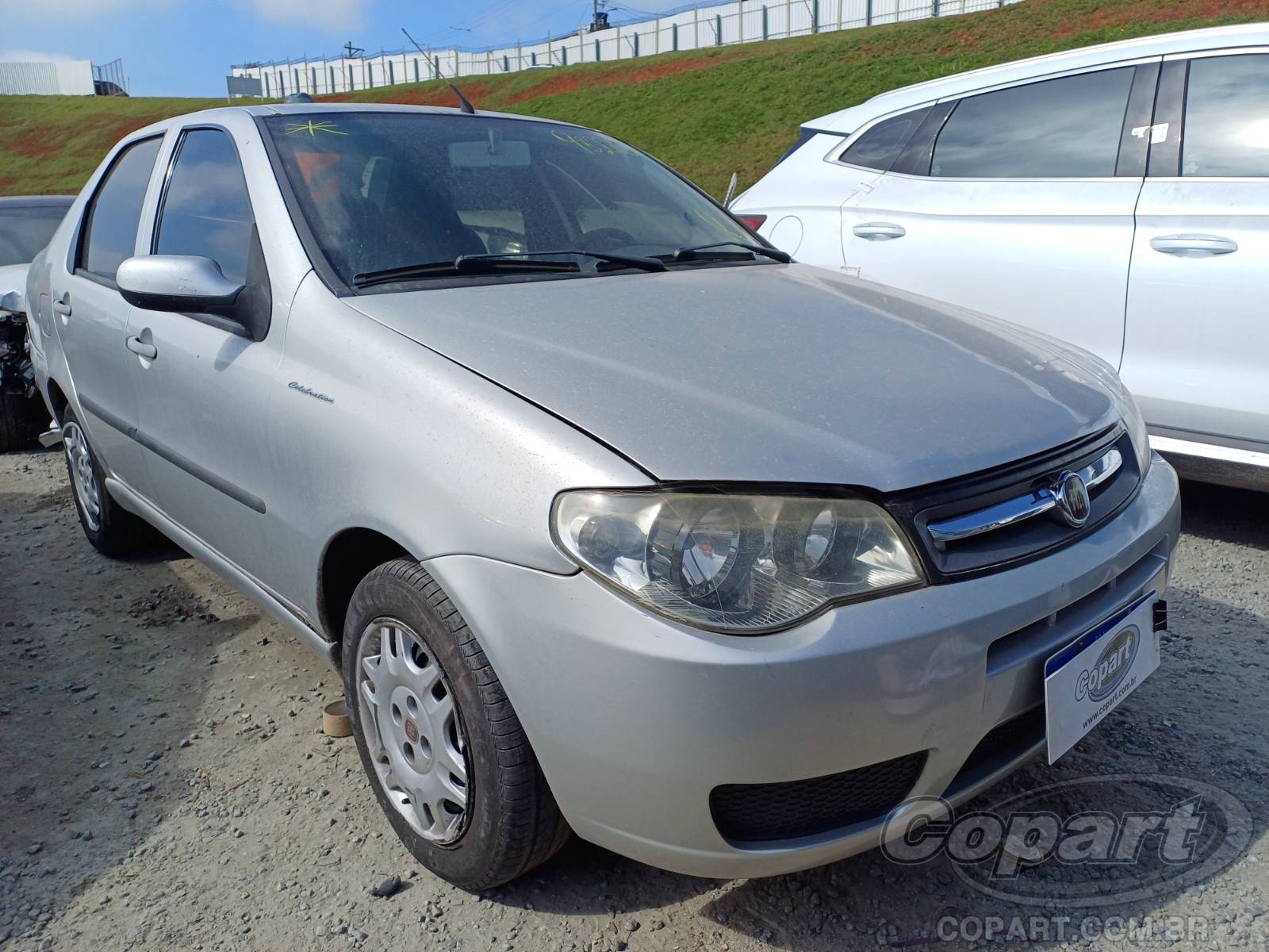 Veículo Fiat Siena Fiat Siena Fire 1.0 2008 Colisão Média Monta 2008 em leilão