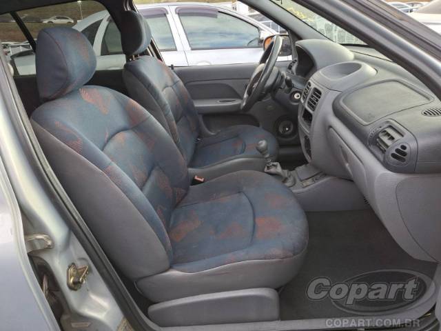 2001 RENAULT CLIO 