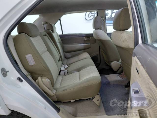2013 TOYOTA HILUX SW4 